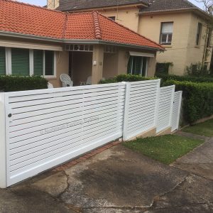 Aluminium Fencing Sydney horizontal slats with automatic sliding gate