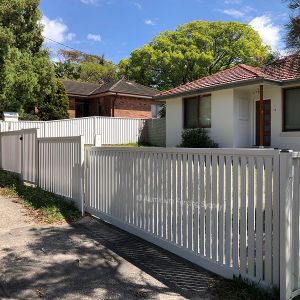 Aluminium Fencing Sydney vertical inside slat fencing
