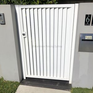 Aluminium Fencing Sydney - Vertical louvre gate