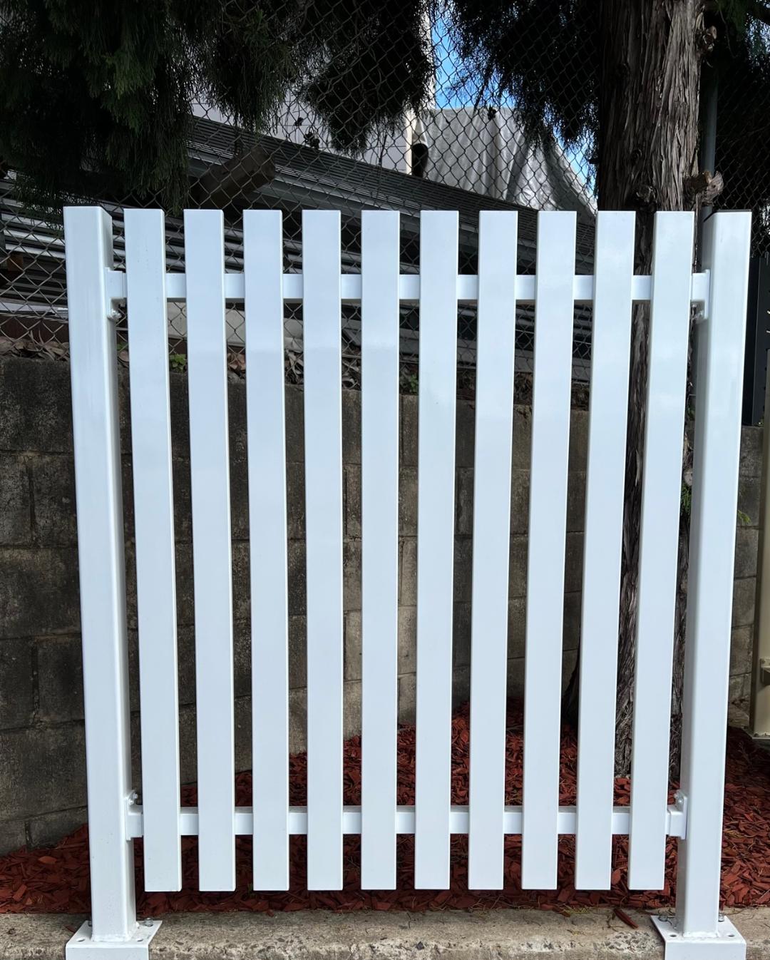 Aluminium Fencing Sydney - Flat head pickets