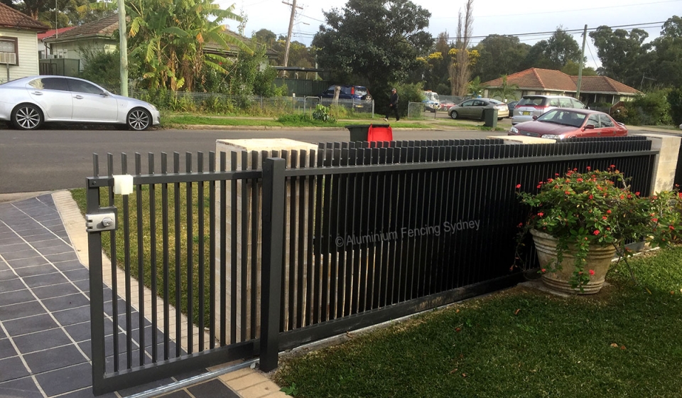 Aluminium Fencing Sydney - 3D sliding security gate