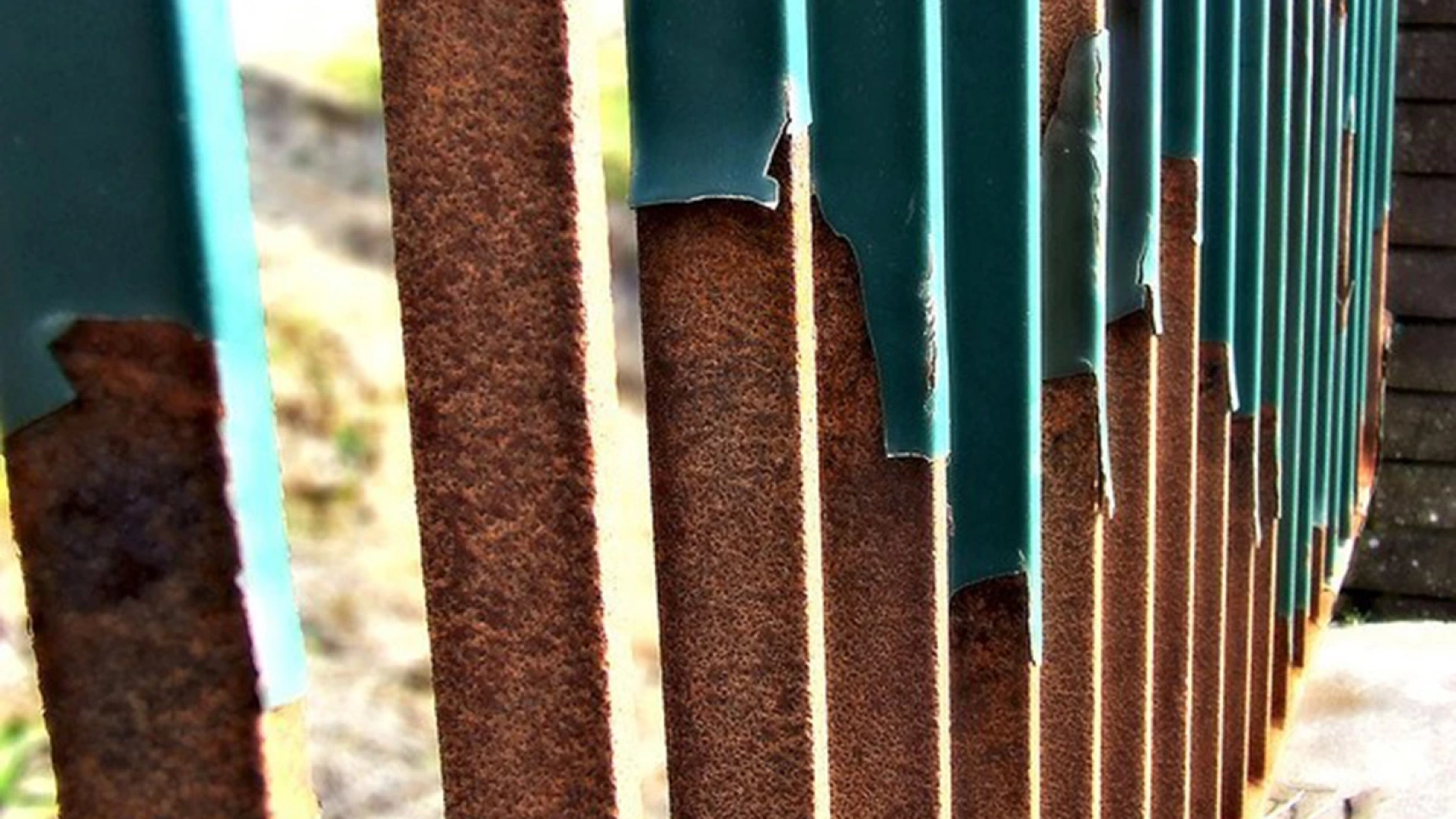 AFS Signs It’s Time to Replace Your Security Gate